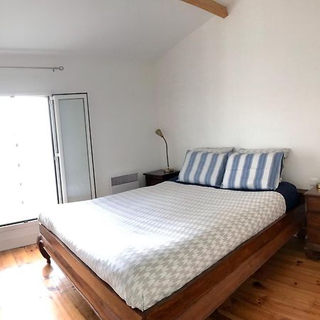 Mirande Montagne-Saint Emilion Apartment มองตาเญ ภายนอก รูปภาพ